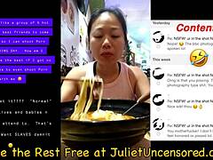 Нецензурирани видео реалности приказује врућу азијску жену која једе и пиши