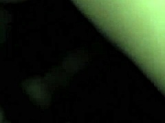 성숙한 엄마가 야생적인 비디오에서 크림파이를 받다
