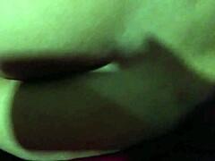 Zrel par uživa v analnem seksu v domačem videu