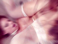 Syren de Mer disfruta de una intensa penetración anal y múltiples corridas faciales en este video
