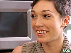 Lily Labeau bekommt orale Freude von ihrem Partner