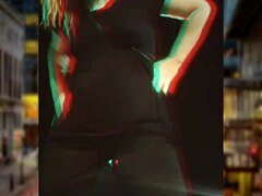 ブロンドのボムシェルがエミネムにインスパイアされたビデオで踊ります。