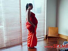 Ibu tiri matang dan hamil: Bahagian 2