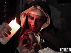 Uma freira monstruosa faz sexo anal e ejacula em um vídeo pornô HD