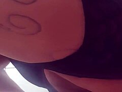 A webcam de Melissa Devassas a pega se masturbando com outros dois homens