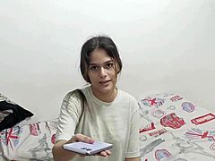 A verdadeira meia-irmã é punida pelo namorado neste vídeo pornô real com legendas
