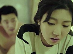 Korejska mačeha postane poredna s svojim mladim pacientom v HD18plus videu