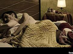 Scena de sex cu celebrități cu Jennifer Lee și Jason Leigh