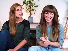 Fingeren en kutjeslikken tijdens een intieme lesbische ontmoeting