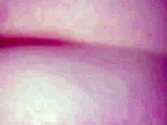 Une vidéo resaboo d'une pute chaude chevauchant une grosse bite noire