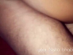 Ravi Ne, una estrella porno india, y Bhabhi participan en sexo anal y vaginal intenso en Instagram sin condiciones