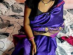 In een zelfgemaakte video betrapt een Indiase stiefmoeder haar stiefzoon op het ruiken van zijn slipje