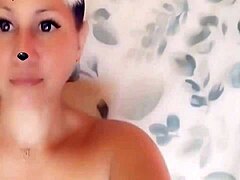 Un couple latino excité par l'orgasme