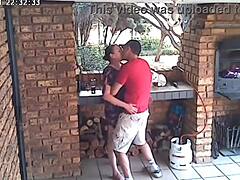 Скрита камера заснема изневеряващата съпруга и невинната 18-годишна съседка