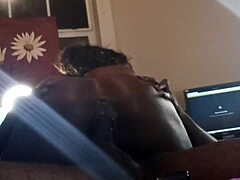 En venezuelansk MILF får sin trånga fitta knullad i en hemmagjord video