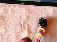 Μια ιαπωνική cosplay φιγούρα γαμιέται σε ένα hentai animation