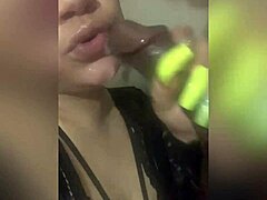 Ebony mamica dobi obrazni cumshot od velikega tiča